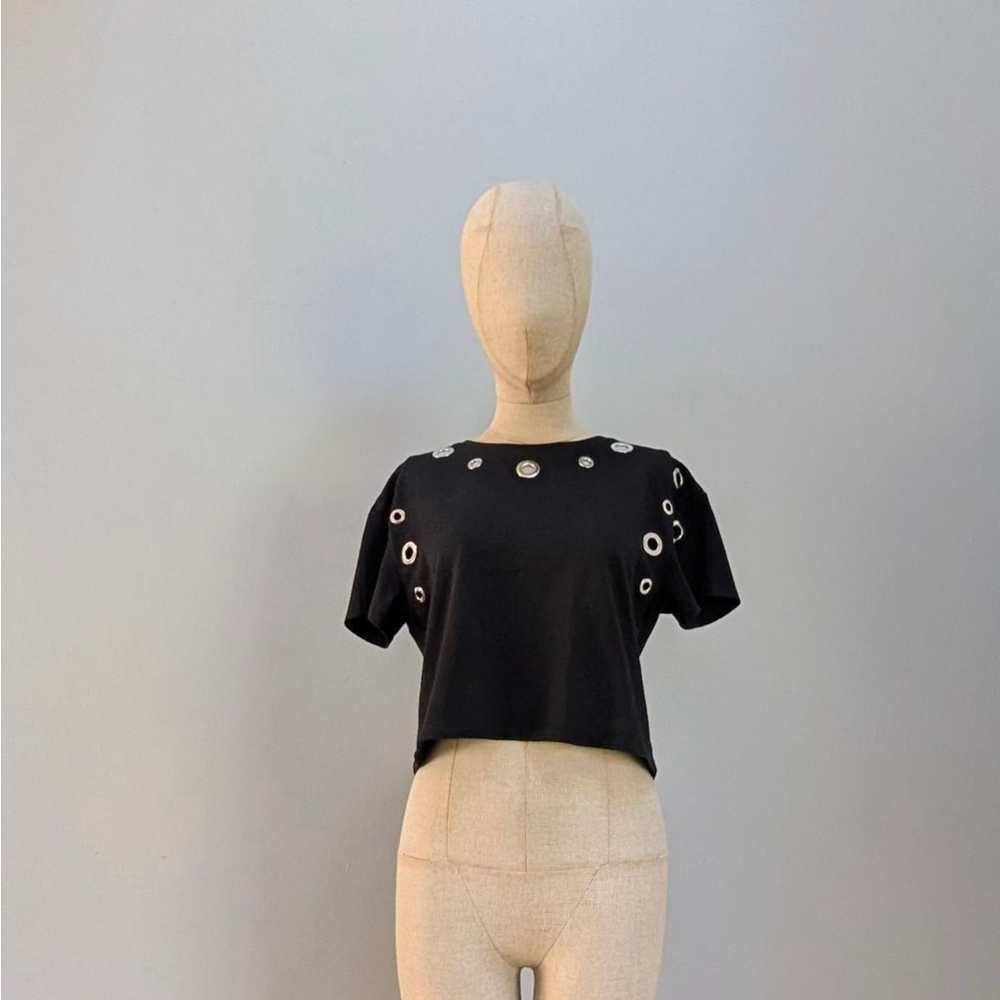 Good American Peepin' Grommet Cotton-Blend Cropped Tee - Small - Picture 2 of 9